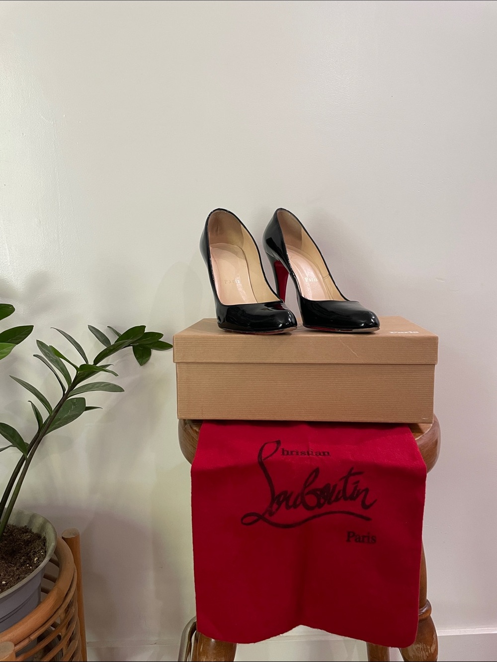 Christian Louboutin Decollete 868 100 Patent Calf Heels Shoes Size 38.5
